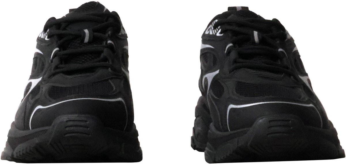 Sneakers met veters