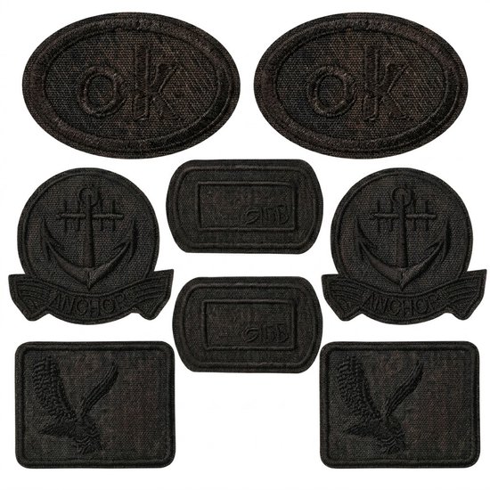 Zwarte patches met 'ok', anker met 'Anchor' en adelaar opdruk.