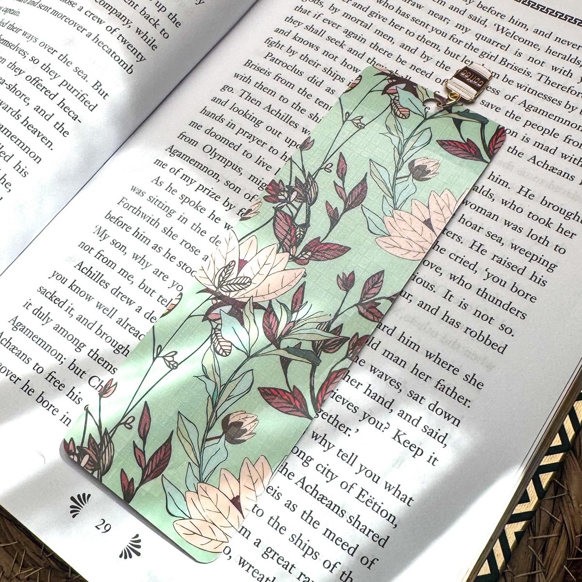 Nook & Note - Coffee & Chapters Boekenlegger met Boekbedeltje - Gelamineerd - Cadeau voor Boeken- en Koffieliefhebbers