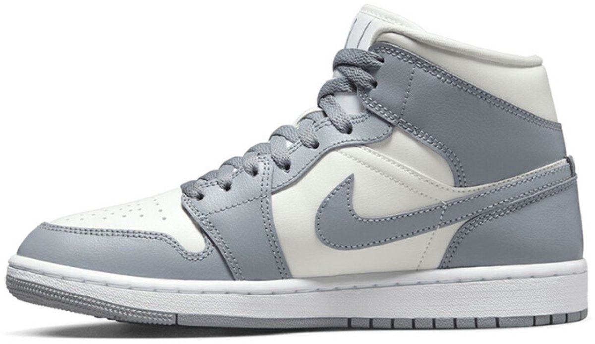 Air Jordan 1 Mid Stealth