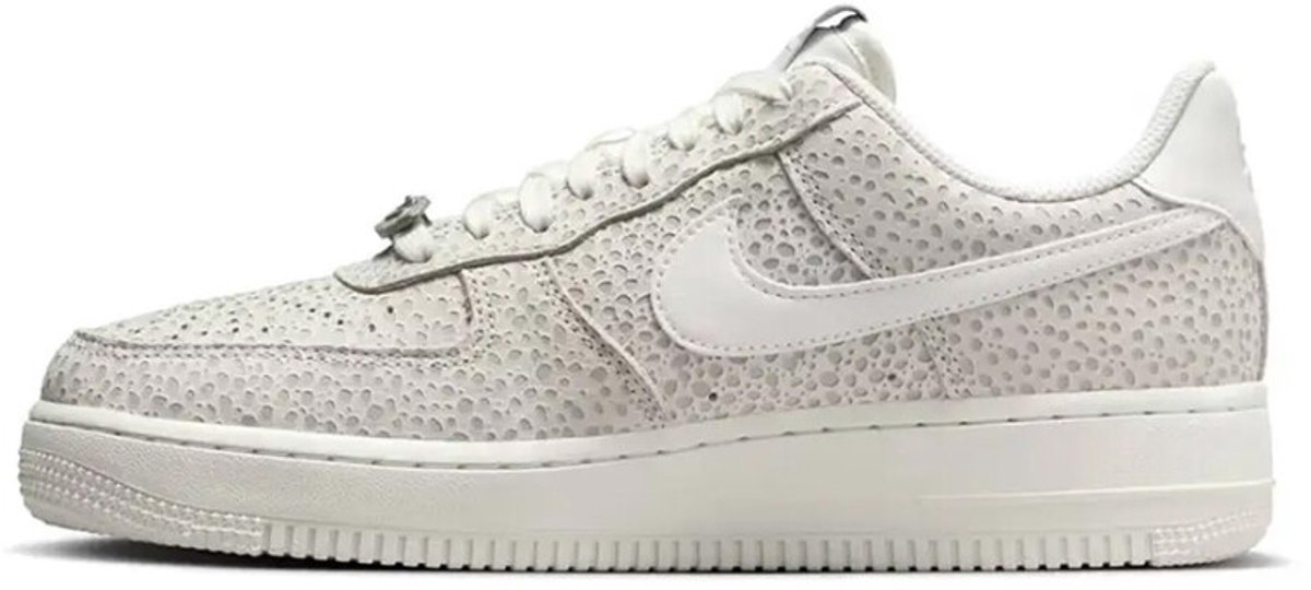 W Nike Air FORCE 1 ’07 PRM Sneakers Unisex Zilver