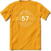 57th Happy Birthday T-shirt | Vintage 1965 Aged to Perfection | 57 jaar verjaardag cadeau | Grappig feest shirt Heren – Dames – Unisex kleding | - Geel - L