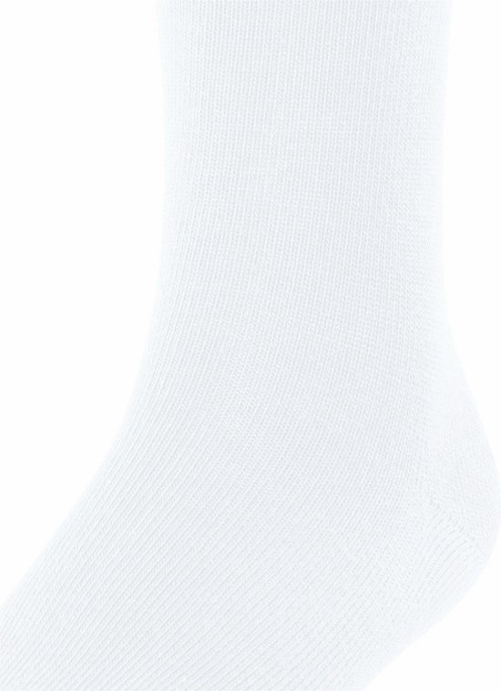 Witte sok met fijne ribbelstructuur en een effen boord.