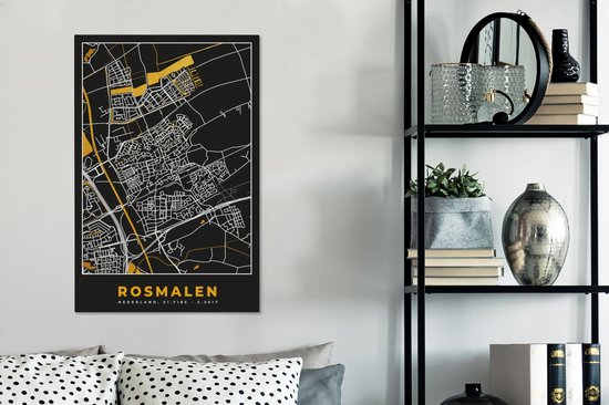 Carte noire de Rosmalen avec des accents dorés sur les routes, au-dessus d'un canapé.