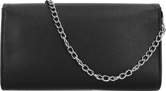 Zwarte clutch met een zilverkleurige schakelketting over de voorkant.