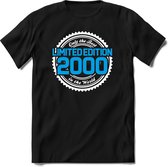2000 Limited Edition | Feest Kado T-Shirt Heren - Dames | Wit - Blauw | Perfect Verjaardag Cadeau Shirt | Grappige Spreuken - Zinnen - Teksten | Maat M