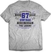 67 Jaar Legend - Feest kado T-Shirt Heren / Dames - Antraciet Grijs / Donker Blauw - Perfect Verjaardag Cadeau Shirt - grappige Spreuken, Zinnen en Teksten. Maat 3XL