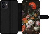 Bookcase Geschikt voor iPhone 12 telefoonhoesje - Stilleven met bloemen en een horloge - Schilderij van Abraham Mignon - Met vakjes - Wallet case met magneetsluiting