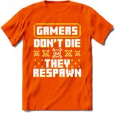 Gamers don't die pixel T-shirt | Geel | Gaming kleding | Grappig game verjaardag cadeau shirt Heren – Dames – Unisex | - Oranje - XL