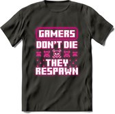 Gamers don't die pixel T-shirt | Neon Roze | Gaming kleding | Grappig game verjaardag cadeau shirt Heren – Dames – Unisex | - Donker Grijs - S