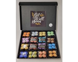 Paaseieren Proeverij Pakket | Box met 16 verschillende smaken paaseieren en Mystery Card 'Get Well Soon' met geheime boodschap + PaasProeverij Scorekaart | Verrassingsbox Pasen | Cadeaubox | Relatiegeschenk | Chocoladecadeau