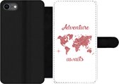 Bookcase Geschikt voor iPhone 7 telefoonhoesje - Kaart - Spreuken - Roze - Met vakjes - Wallet case met magneetsluiting
