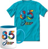 85 Jaar Vrolijke Verjaadag T-shirt met mok giftset Blauw | Verjaardag cadeau pakket set | Grappig feest shirt Heren – Dames – Unisex kleding | Koffie en thee mok | Maat L