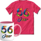 56 Jaar Vrolijke Verjaadag T-shirt met mok giftset Roze | Verjaardag cadeau pakket set | Grappig feest shirt Heren – Dames – Unisex kleding | Koffie en thee mok | Maat XL