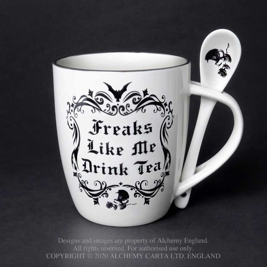 Tasse / tasse avec cuillère Alchemy Gothic Freaks Like Me Drink Tea Wit/ Zwart
