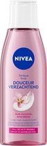 NIVEA Essentials Verzachtende Tonic - Reinigingstonic - Gezichtsreiniging Droge en gevoelige huid - Amandelolie en Hydramine - Gezicht Wassen - 200 ml