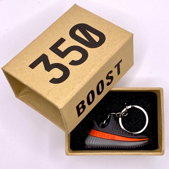 Sneaker Sleutelhanger Inclusief Box - Yeezy Boost 350 V2 Core Black Red - Sneakerhead Cadeau - Merkloos