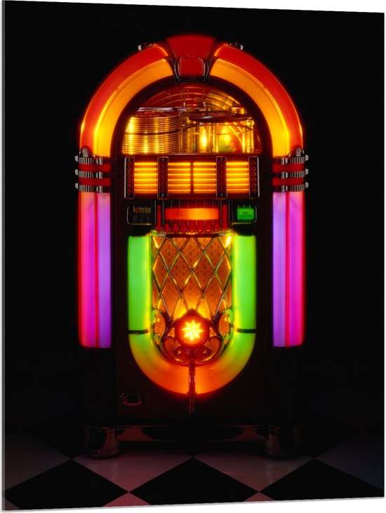 Acrylglas - Draaiende Jukebox in Ruimte met Zwarte en Witte Tegels - 75x100 cm Foto op Acrylglas (Met Ophangsysteem)