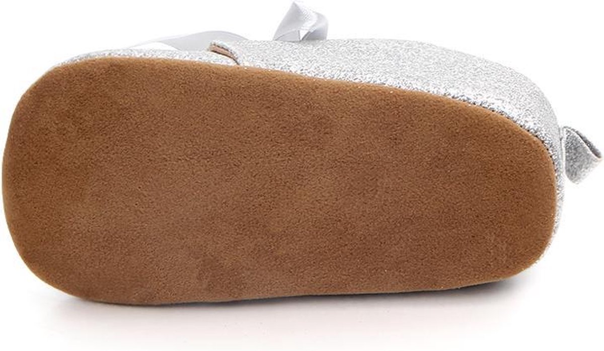 Bol Com Zilveren Babyschoenen Kunstleer Maat 18 Zachte Zool 0 Tot 6 Maanden