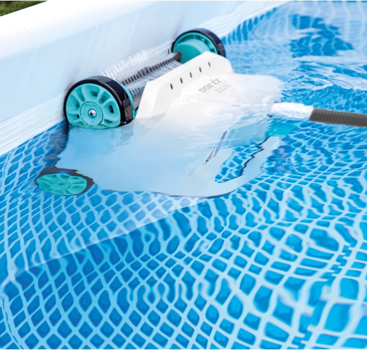 vidaXL Aspirateur de piscine avec manche télescopique et tuyau