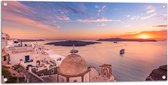 Tuinposter – Uitzicht op Griekse Kustplaats Santorini - 100x50 cm Foto op Tuinposter (wanddecoratie voor buiten en binnen)
