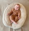 foto van Teddy neutrale relaxhoes voedingskussenhoes, maak van je voedingskussen een relax kussen voor de baby.