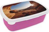Broodtrommel Roze - Lunchbox - Brooddoos - Grot - Woestijn - Zon - Landschap - 18x12x6 cm - Kinderen - Meisje