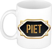 Naam cadeau mok / beker Piet met gouden embleem 300 ml