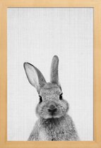 JUNIQE - Poster in houten lijst Konijn zwart-wit foto -20x30 /Wit &