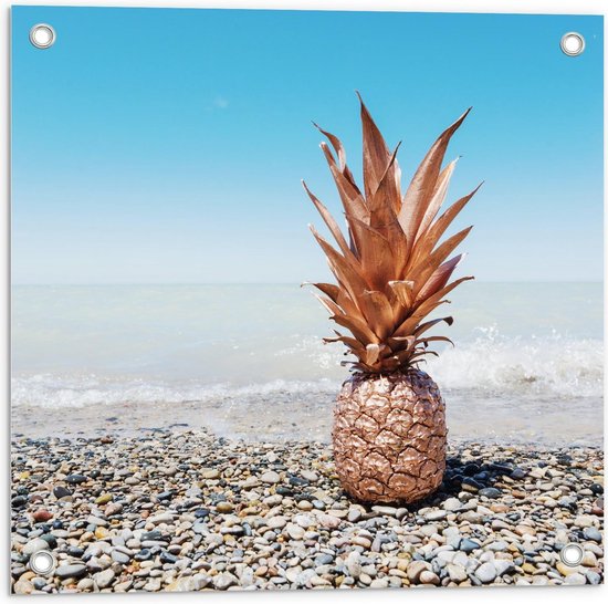Tuinposter – Gouden Ananas bij Zee - 50x50cm Foto op Tuinposter  (wanddecoratie voor buiten en binnen)