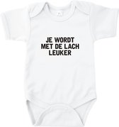 Rompertjes baby met tekst - Je wordt met de lach leuker - Romper wit - Maat 62/68