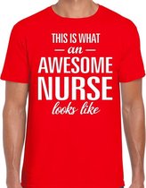 Awesome nurse / verpleeger cadeau t-shirt rood heren M