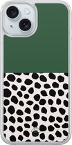 Casimoda® hoesje - Geschikt voor iPhone 15 - Green Polka - 2-in-1 case - Schokbestendig - Gestipt - Verhoogde randen - Groen, Transparant