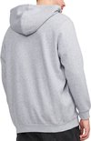 Man met grijze hoodie, van achteren gezien.