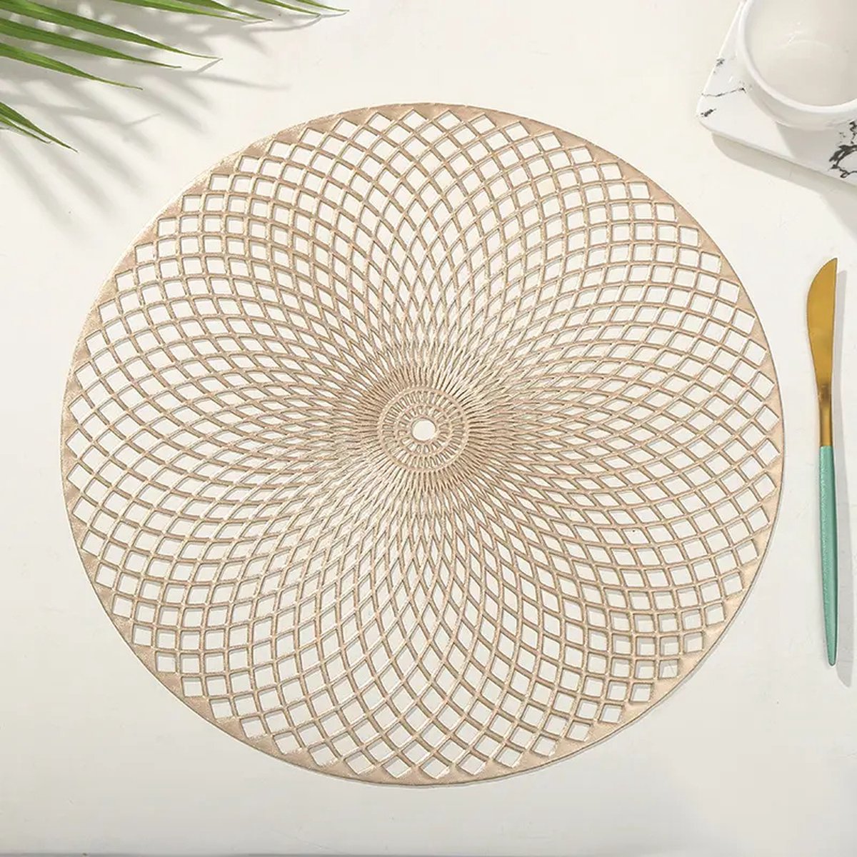 Placemats - Vinyl - Rond - 38 cm - 4 stuks - Onderlegger - Hitte bestendig - GOUD - Luxe