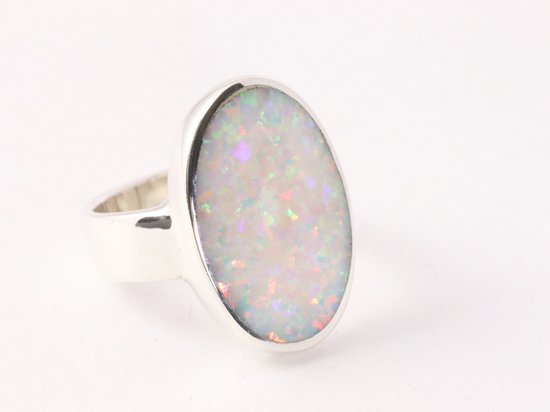 Ovale hoogglans zilveren ring met welo opaal - maat 21