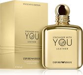 Emporio Armani - Stronger With You Leather Eau de Parfum - Limited Edition - L'allure luxueuse du cuir, l'un des accords les plus sensuels et sophistiqués de la parfumerie, est parfaitement capturée par Stronger With You Leather