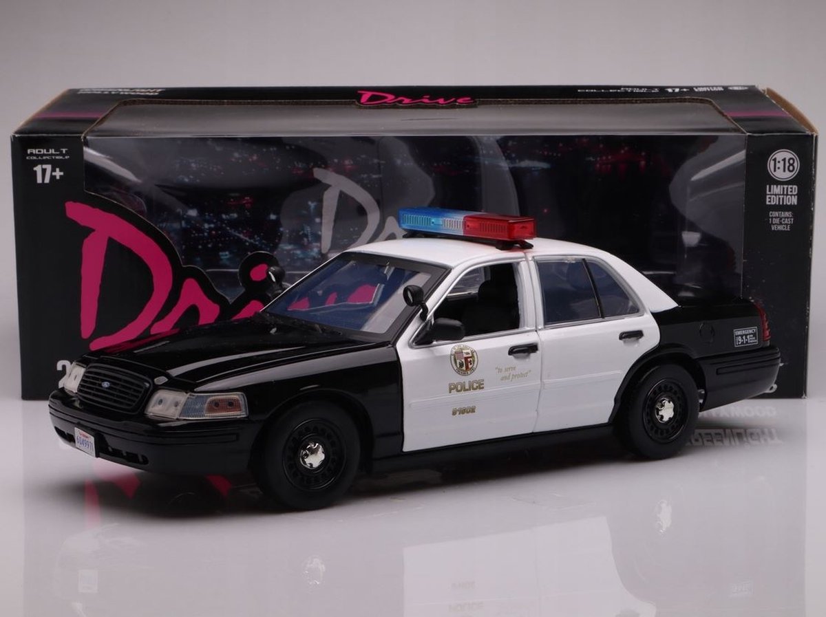 Ford Crown Victoria Police 'Drive' 2001 - 1:18 - Greenlight | bol