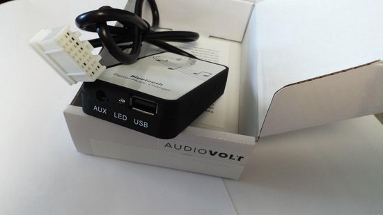 Bluetooth interface adapter (muziek streamen)  inclusief Aux en USB geschikt voor Radio / autoradio Mazda  3 2004 - 2008  indien de auto een van de afgebeelde radio's heeft (zie foto en omschrijving) 16 pins Audiovolt MA01 - Merkloos