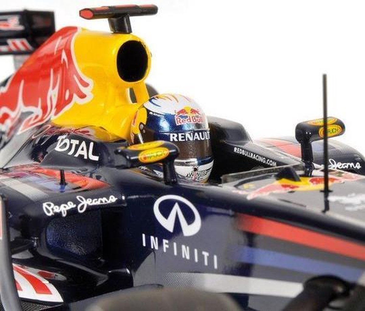 F1 Red Bull Racing Renault RB7 S. Vettel 2011 1:18 Minichamps | bol