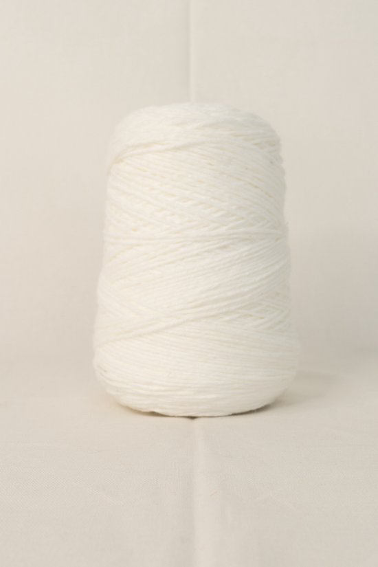 Tufting Yarn - Acryl Wol - Cones/Kegels-250 gram- 505 meters - Topkwaliteit- White- Wit