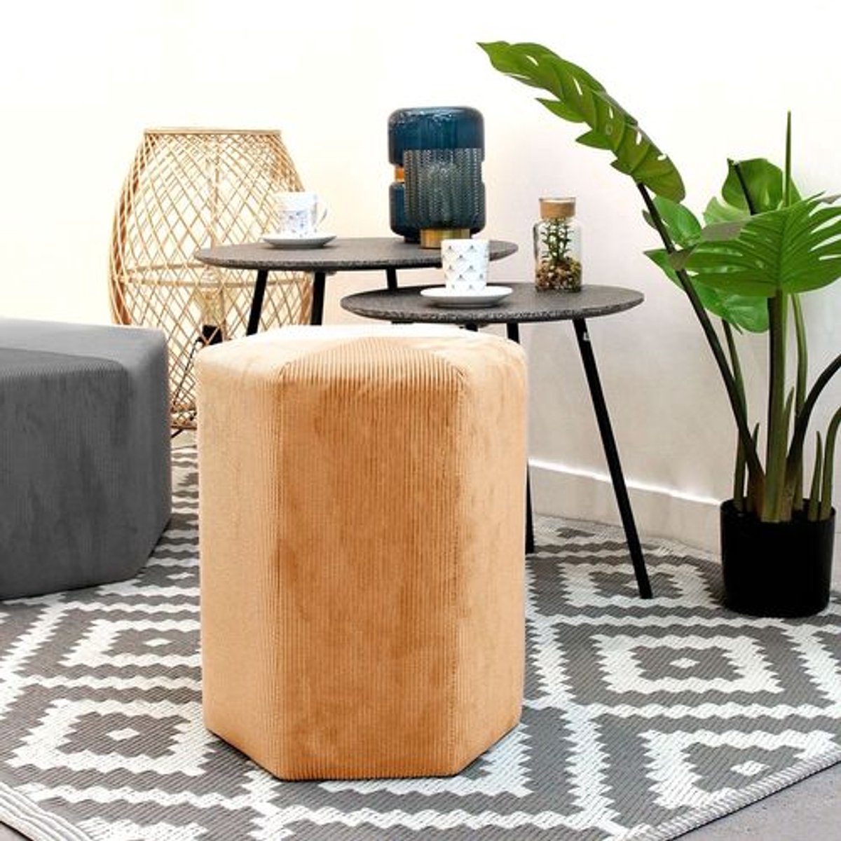Velvet Design Poef - L. 35 X H. 35 Cm - Mosterdgeel