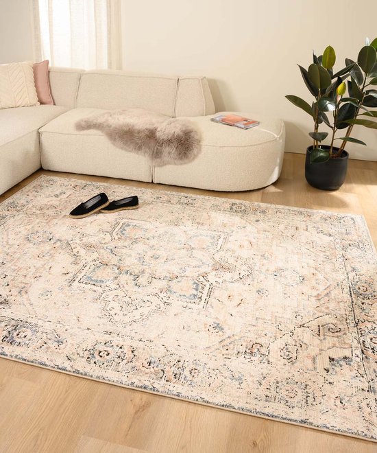 Tapis Vintage Fait Main – Laine 100 % – Motif Floral – Serbie – Années 1950 – 150x180 Cm