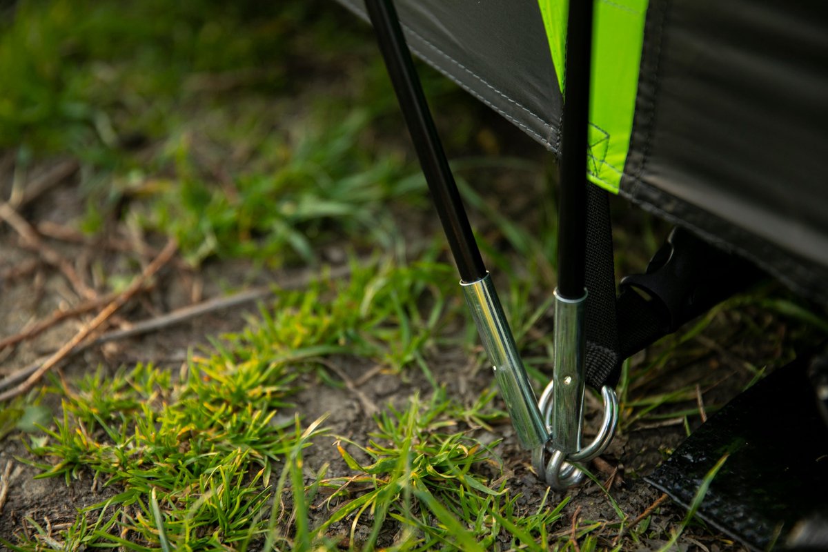 Peme Bojan Koepeltent Tent voor 4 personen, Zwart en groen, 2 ingangen, 2 slaapruimtes, waterdicht, moskitiera, groot voorportaal – foto 5