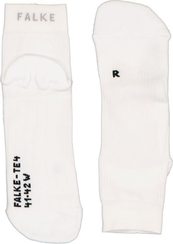 Witte Falke sportsokken met "FALKE-TE4 41-42 W" opdruk.