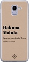 Casimoda® hoesje - Geschikt voor Samsung J6 (2018) - Hakuna Matata - Backcover - Siliconen/TPU - Bruin/beige