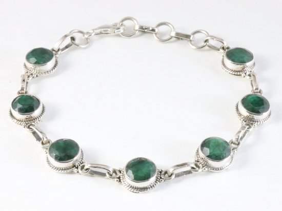 Bewerkte zilveren armband met smaragd
