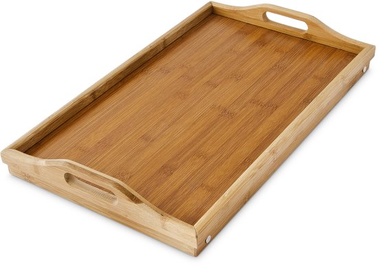 Een rechthoekig bamboe dienblad met handgrepen aan de korte zijden.