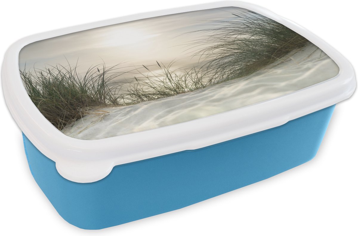 Broodtrommel Blauw - Lunchbox - Brooddoos - Zand - Gras - Zon - 18x12x6 cm - Kinderen - Jongen