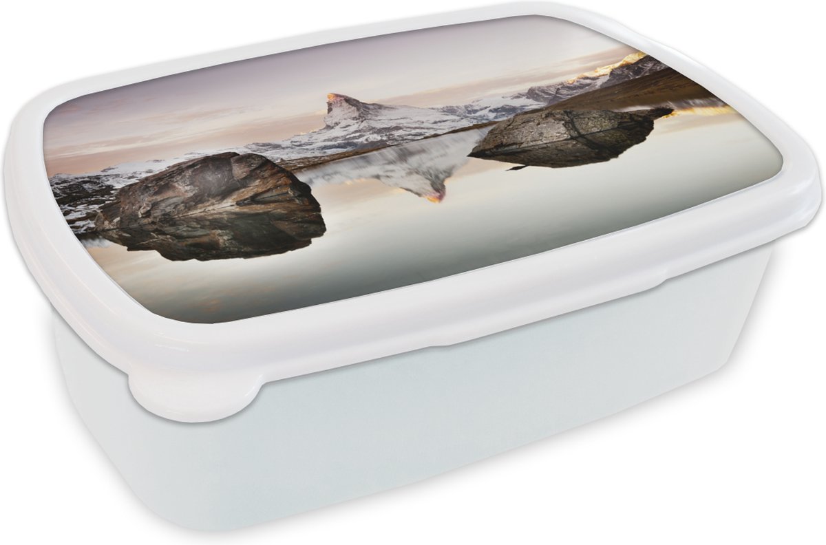 Broodtrommel Wit - Lunchbox - Brooddoos - Uitzicht vanaf de Stellisee op de Matterhorn in Zwitserland - 18x12x6 cm - Volwassenen